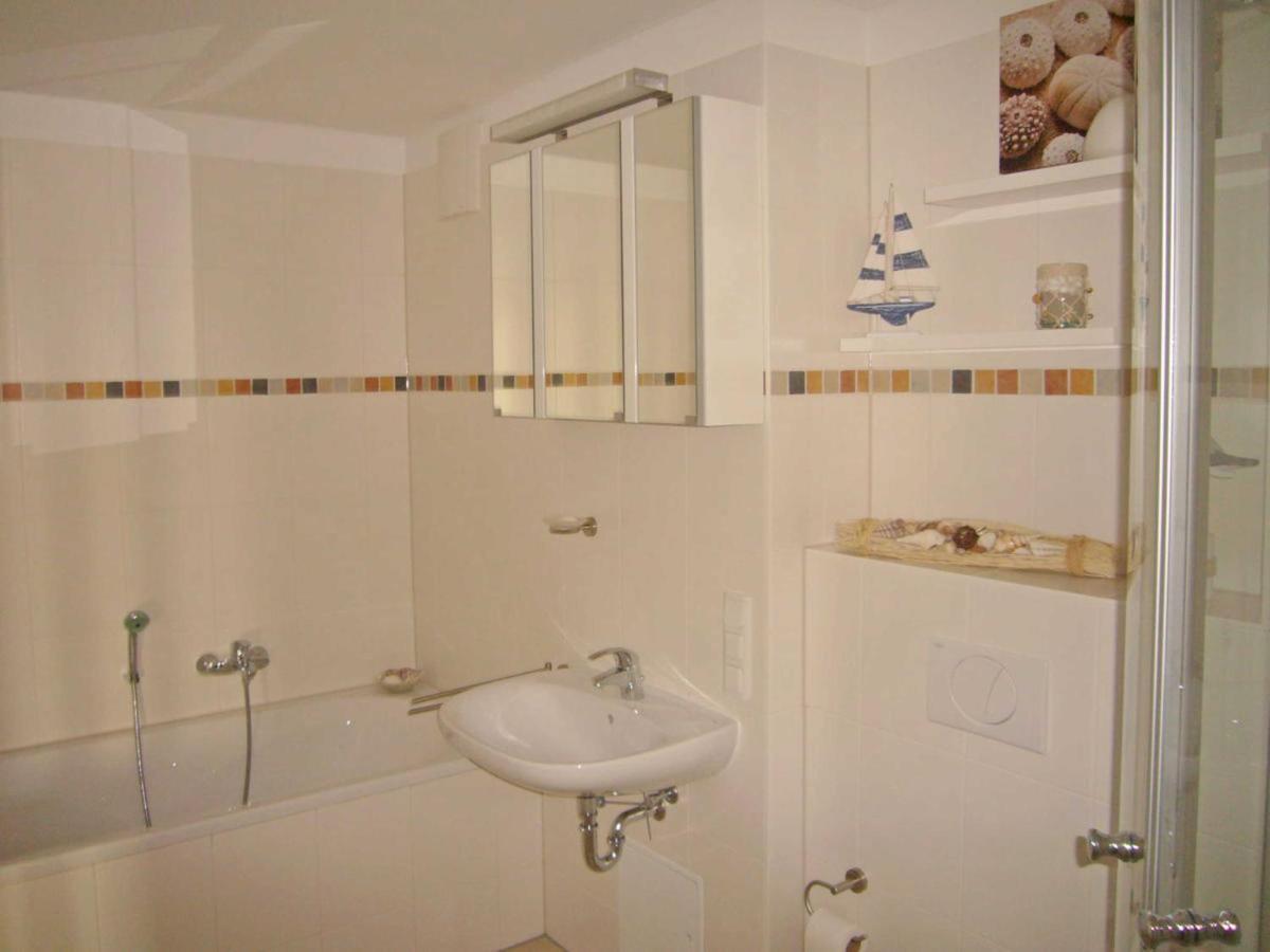 Haus Putbus In Altefaehr - Wg 3 Mit Panoramablick Apartment Bagian luar foto